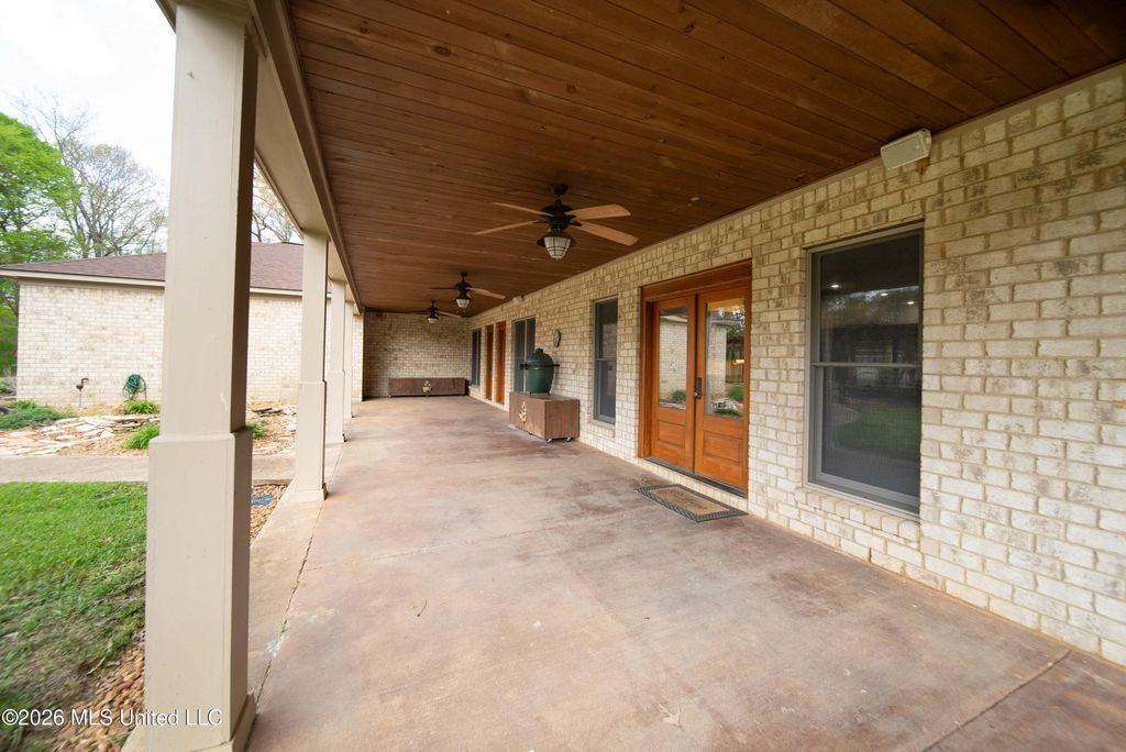 3555 S Fogg Road, Hernando, MS 38632 — photo 4