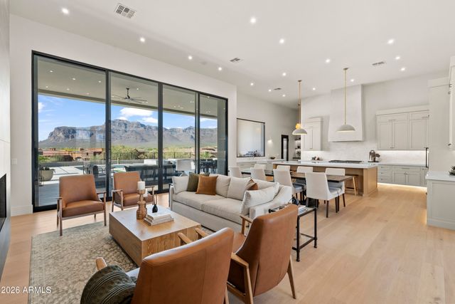 3897 S SUMMIT Trail, Gold Canyon, AZ 85118