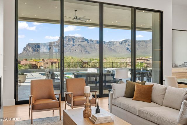 3897 S SUMMIT Trail, Gold Canyon, AZ 85118