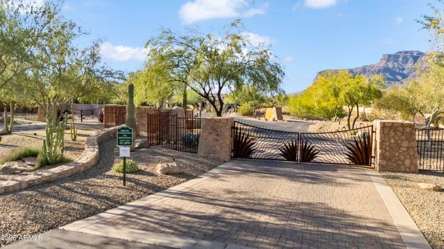 3897 S SUMMIT Trail, Gold Canyon, AZ 85118