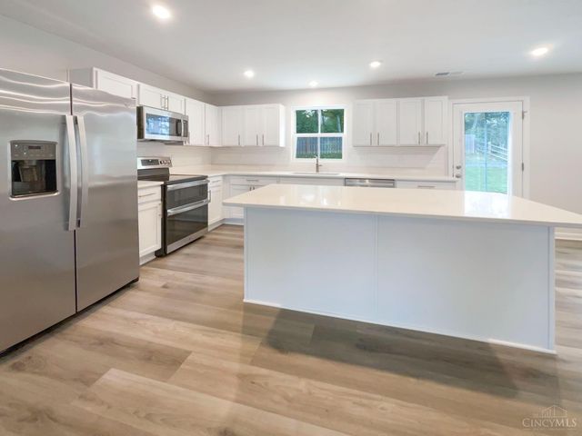 105 Cedarwood Drive, Pierce Twp, OH 45102