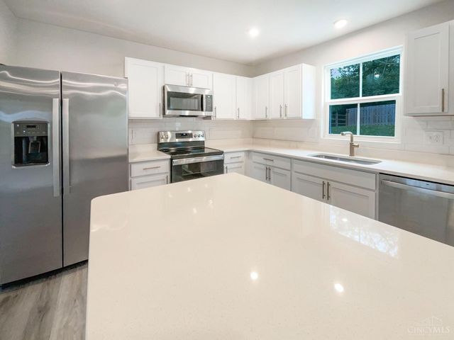 105 Cedarwood Drive, Pierce Twp, OH 45102