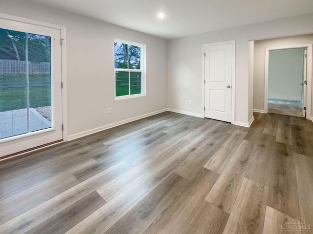 105 Cedarwood Drive, Pierce Twp, OH 45102