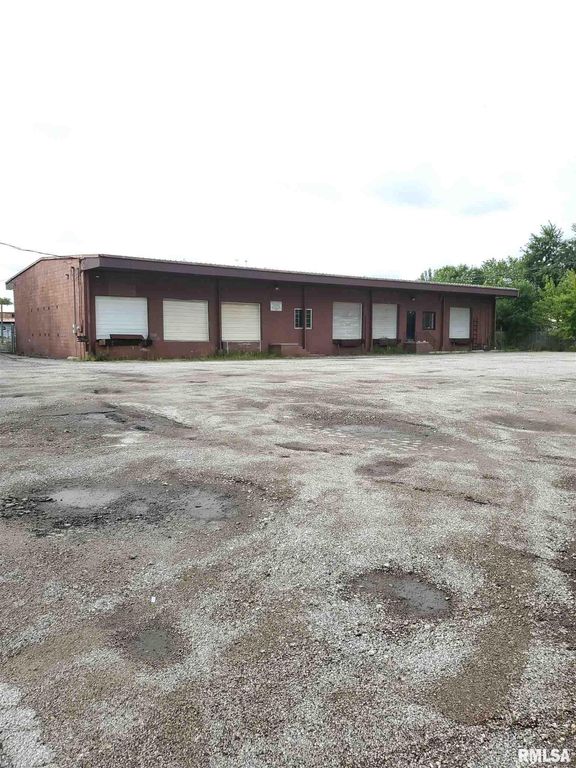 2046 Keystone Drive, Springfield, IL 62702