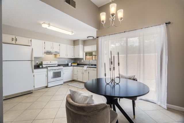 10241 Las Casitas Court NE, Albuquerque, NM 87111