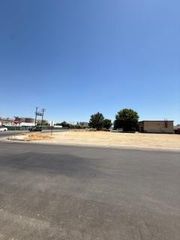 1407 Academy Avenue, Sanger, CA 93657