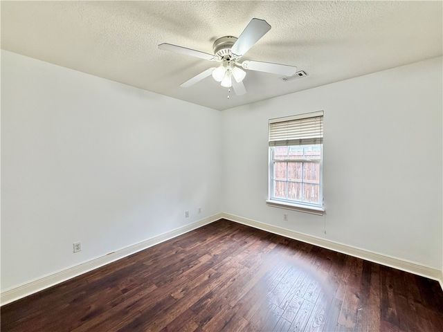 772 Queen Annes Lace Drive, Fayetteville, AR 72704