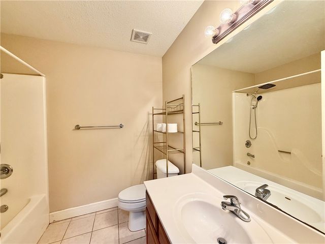 772 Queen Annes Lace Drive, Fayetteville, AR 72704