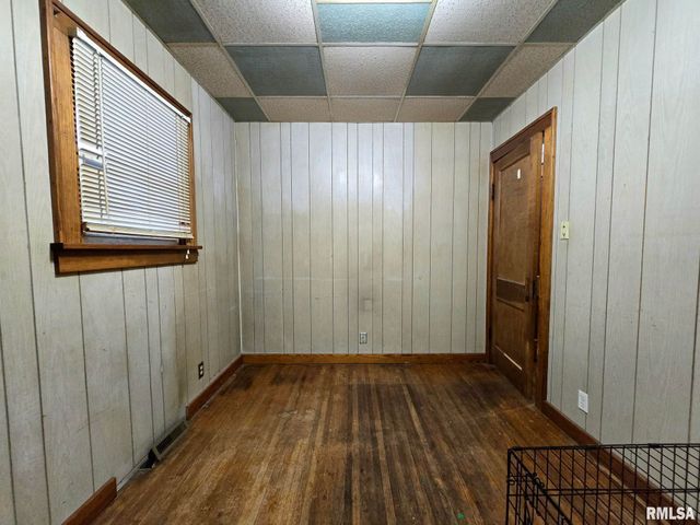 542 S PEARL Street, Galesburg, IL 61401