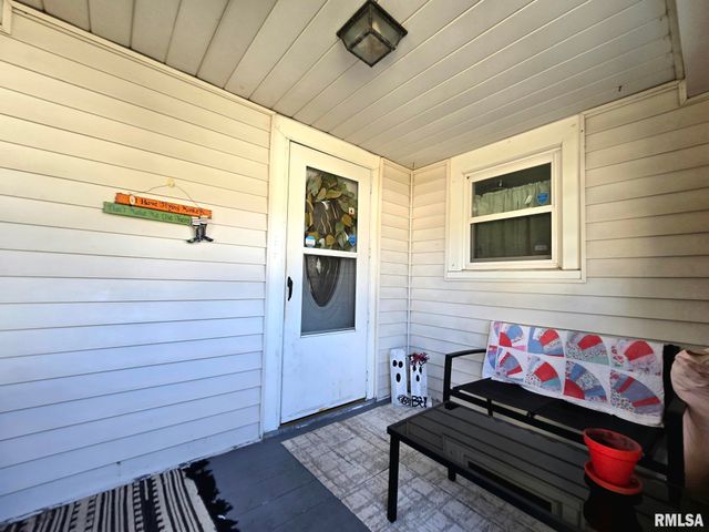 542 S PEARL Street, Galesburg, IL 61401