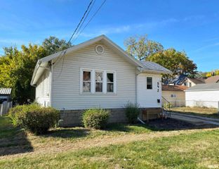 542 S PEARL Street, Galesburg, IL 61401