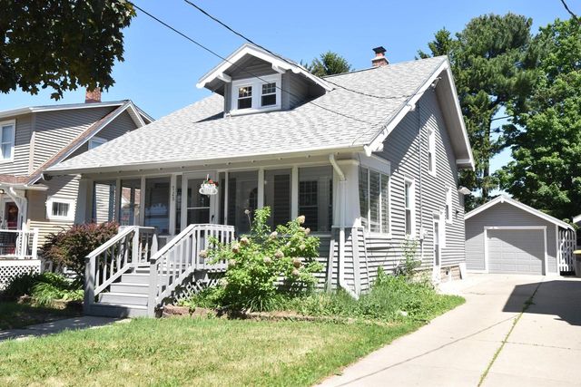 728 Linden STREET, Waukesha, WI 53186