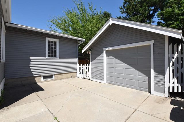 728 Linden STREET, Waukesha, WI 53186