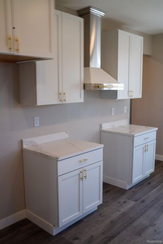 2463 Townsend Street, Detroit, MI 48214