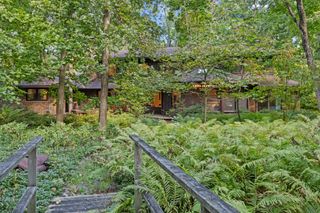 2975 Arrowwood Trail, Riverwoods, IL 60015