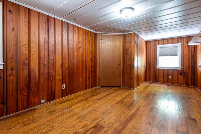1235 E Stanford Street, Springfield, MO 65804