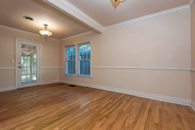 1235 E Stanford Street, Springfield, MO 65804