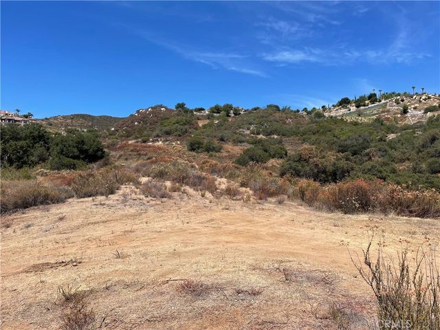 21903 Los Robles, Murrieta, CA 92562
