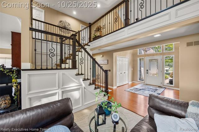 54464 Sherwood Lane, Shelby Twp, MI 48315