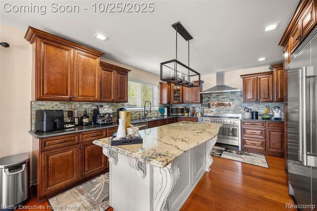 54464 Sherwood Lane, Shelby Twp, MI 48315