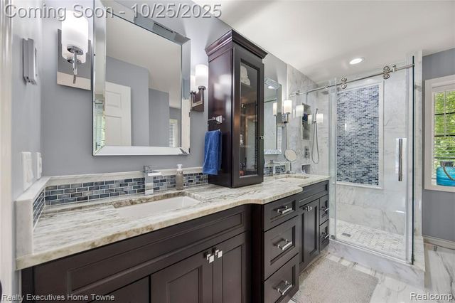 54464 Sherwood Lane, Shelby Twp, MI 48315