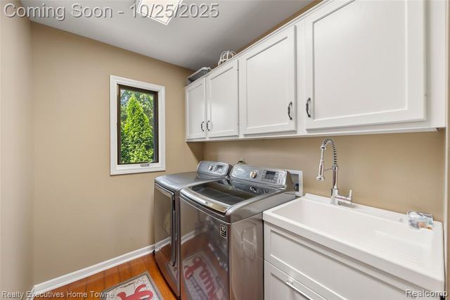 54464 Sherwood Lane, Shelby Twp, MI 48315