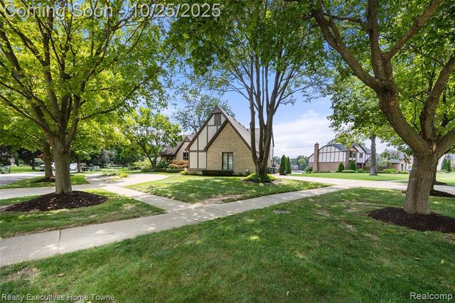 54464 Sherwood Lane, Shelby Twp, MI 48315