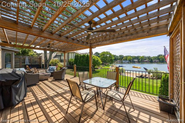 54464 Sherwood Lane, Shelby Twp, MI 48315