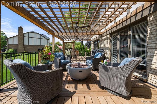 54464 Sherwood Lane, Shelby Twp, MI 48315