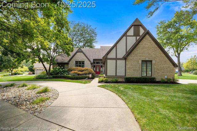 54464 Sherwood Lane, Shelby Twp, MI 48315