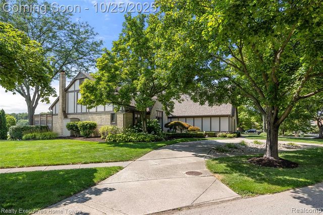 54464 Sherwood Lane, Shelby Twp, MI 48315