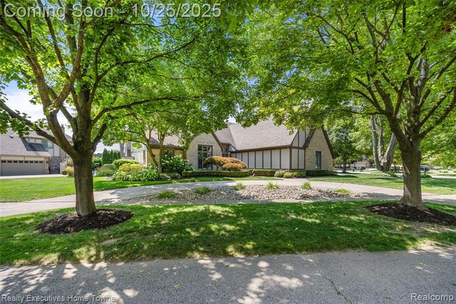 54464 Sherwood Lane, Shelby Twp, MI 48315