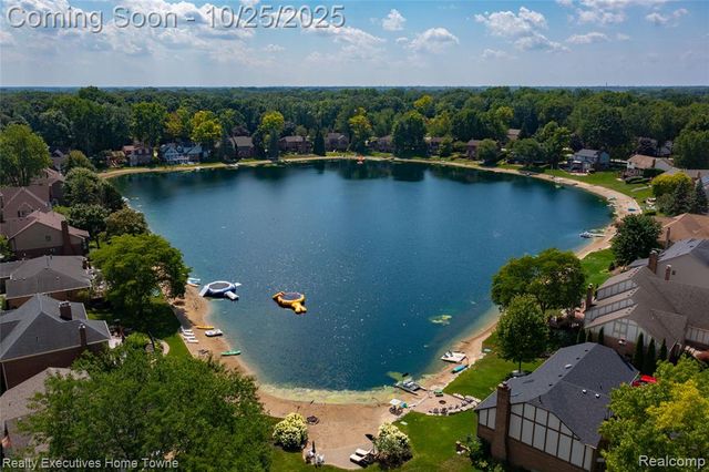 54464 Sherwood Lane, Shelby Twp, MI 48315