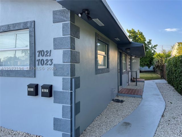 7021 SW 22nd St 7021, Miami, FL 33155
