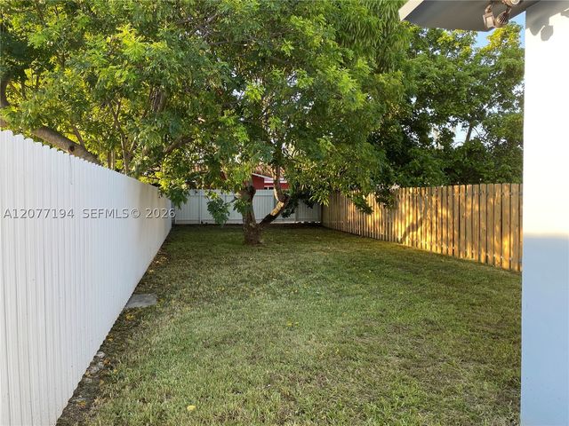 7021 SW 22nd St 7021, Miami, FL 33155