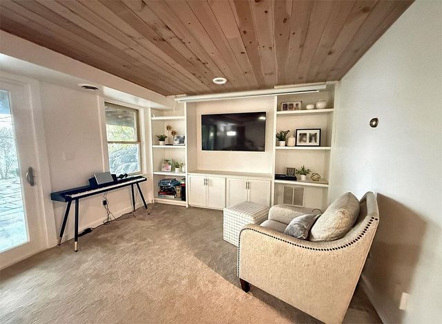 66 Hemmsted Circle, Castleton, VT 05735