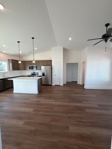 1145 Trek Cir, Goddard, KS 67052