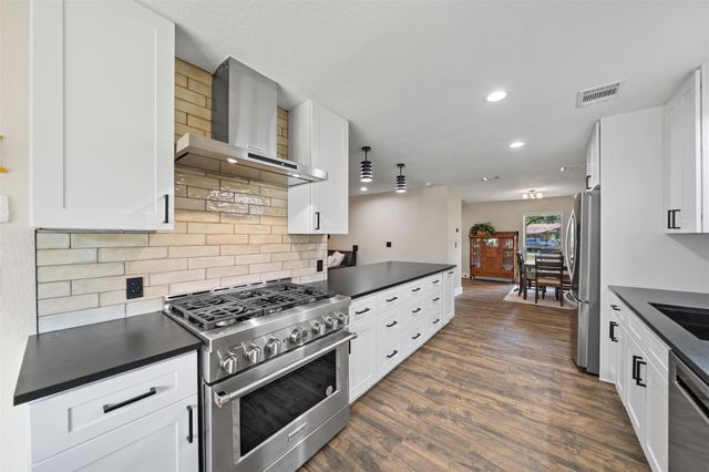 16855 E Maglitto Circle, Tomball, TX 77377