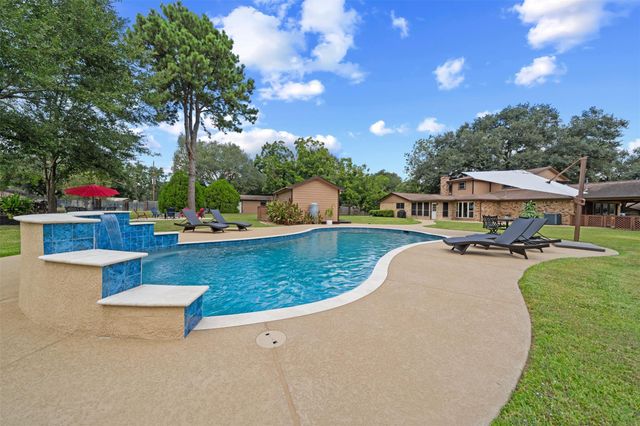 16855 E Maglitto Circle, Tomball, TX 77377