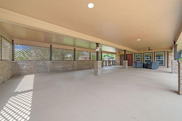 16855 E Maglitto Circle, Tomball, TX 77377