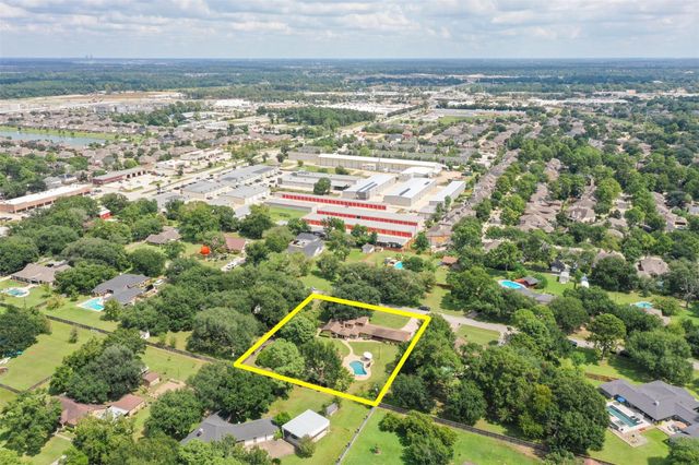 16855 E Maglitto Circle, Tomball, TX 77377