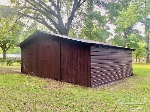 6171 Young Ln, Milton, FL 32570