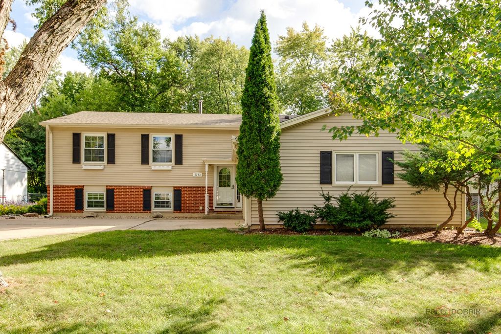 4373 Lincoln Avenue, Rolling Meadows, IL 60008