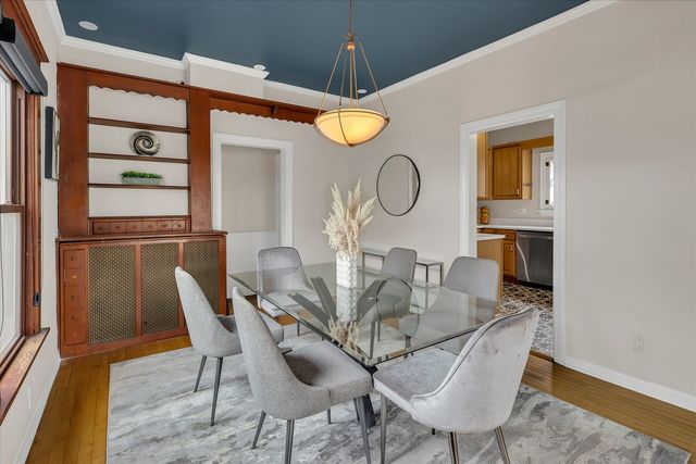 4038 Grove Avenue, Brookfield, IL 60513