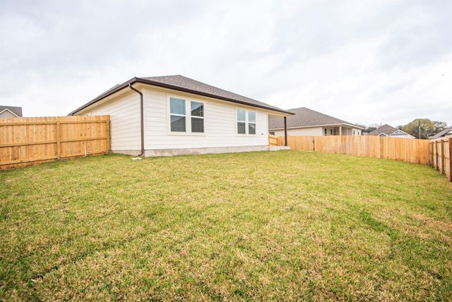 1722 San Jacinto Drive, Brenham, TX 77833