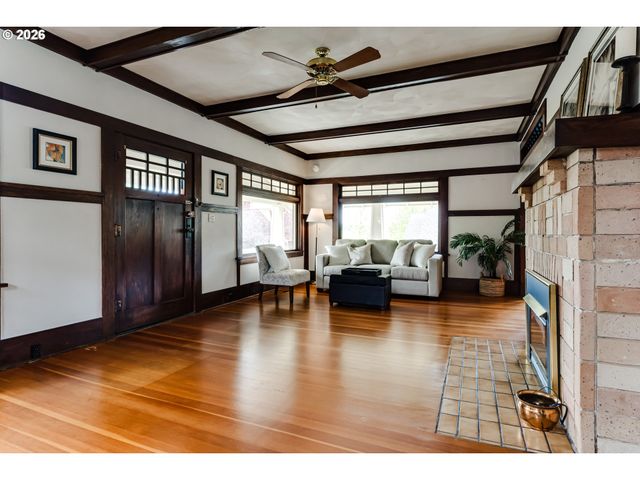 96 W 20TH Ave, Eugene, OR 97405