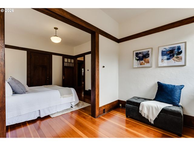 96 W 20TH Ave, Eugene, OR 97405