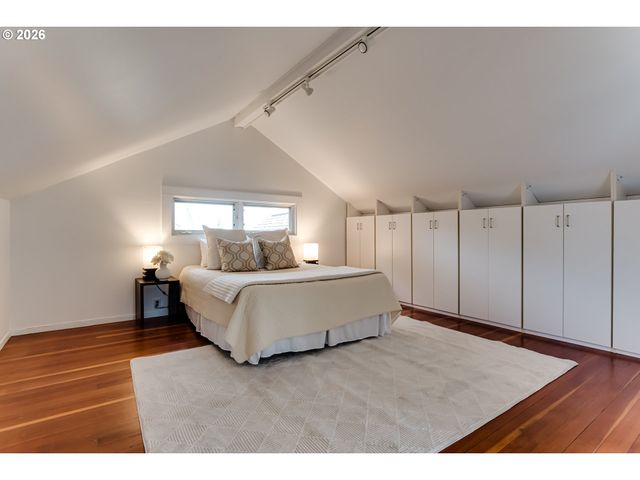 96 W 20TH Ave, Eugene, OR 97405