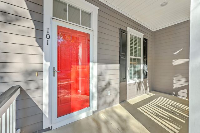 101 Duck Pond Court, Summerville, SC 29485