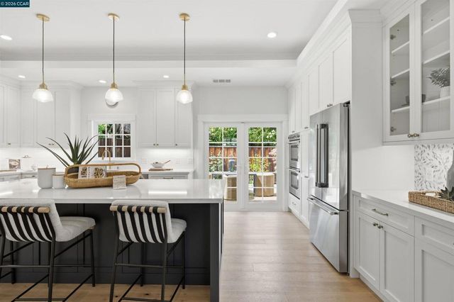 1742 Mary Dr, Pleasant Hill, CA 94523